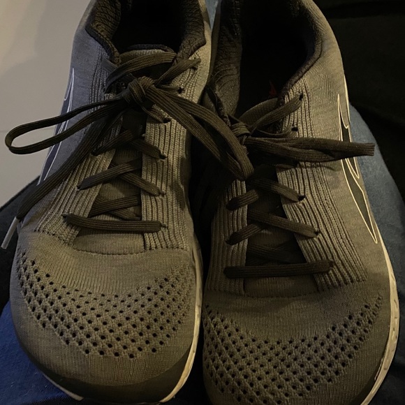 Altra paradigm Running Shoes 4.5 Men’s - Picture 2 of 6